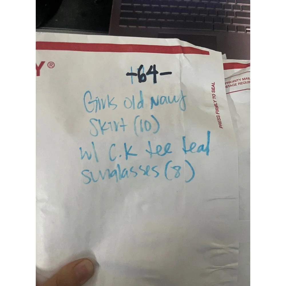 Old Navy Teal T-Shirt‎ with Sunglasses Graphic girls outfit 8/10